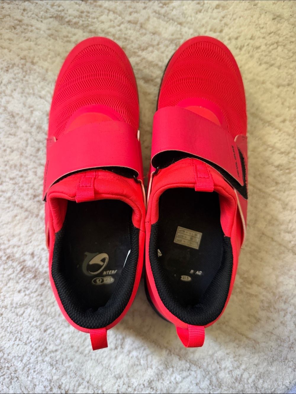 Pearl iZumi Women’s Vesta Spin Shoes in Atomic Red Size 41.5